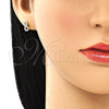 Arete Dormilona 02.102.0064 Oro Laminado, Diseño de Infinito, con Blanca Micro Pave, Pulido, Tono Dorado