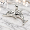 Dije Elegante 05.398.0045 Plata Rodinada, Diseño de Delfín, Pulido, Crudo