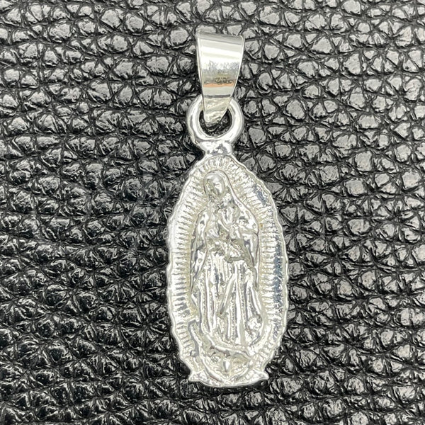 Dije Religioso 05.392.0069 Plata Rodinada, Diseño de Guadalupe, Pulido, Tono Plateado