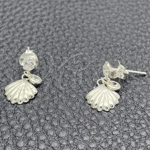 Arete Largo 02.401.0064 Plata Rodinada, Diseño de Concha, con Zirconia Cubica Blanca, Pulido, Tono Plateado