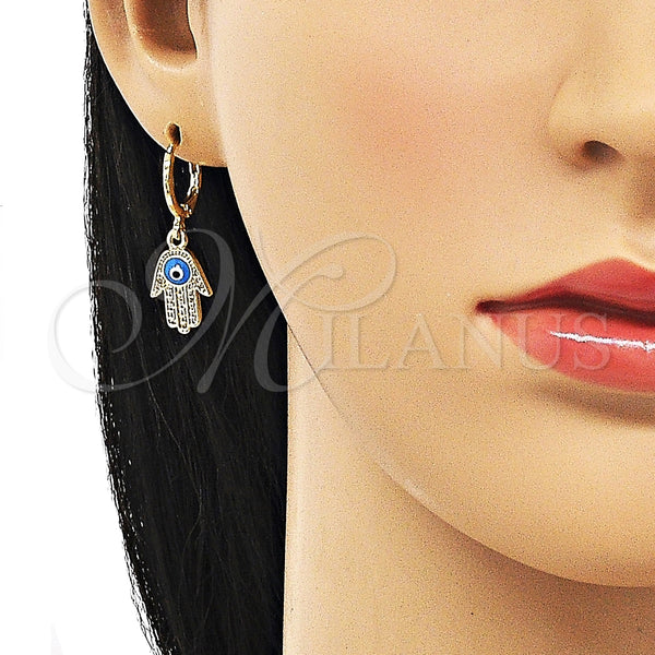 Arete Colgante 02.253.0051 Oro Laminado, Diseño de Mano de Dios y Ojo Griego, con Blanca Micro Pave, Esmaltado Turquesa, Tono Dorado