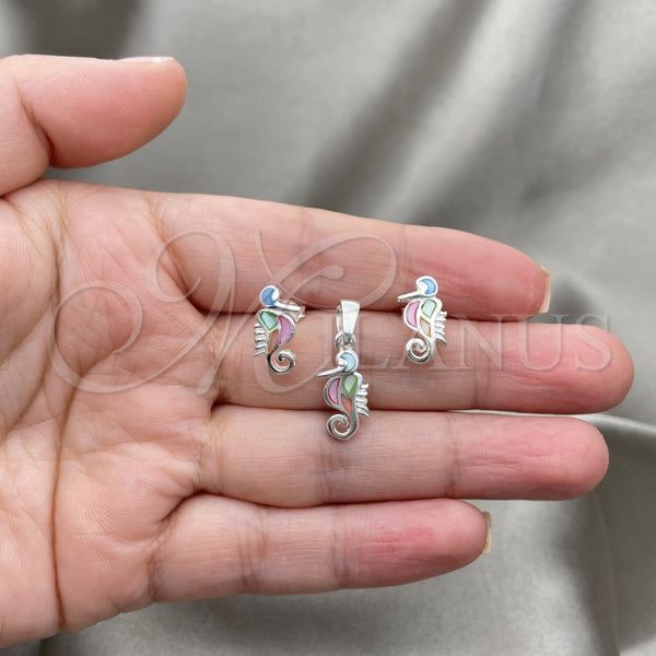 Juego de Arete y Dije de Adulto 10.399.0010 Plata Rodinada, Diseño de Caballo de Mar, con Madre Perla Multicolor, Pulido, Tono Plateado