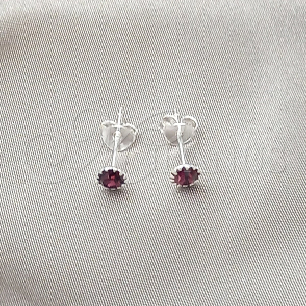 Arete Dormilona 02.397.0039.02 Plata Rodinada, con Zirconia Cubica Dark Ametista, Pulido, Tono Plateado