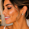 Arete Dormilona 02.342.0239 Oro Laminado, Diseño de Corona, con Marfil Perla and Blanca Micro Pave, Pulido, Tono Dorado