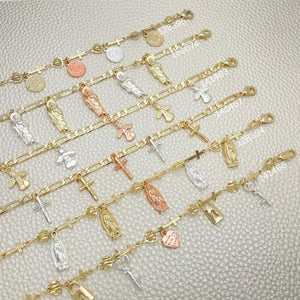 Kit Surtido de 20 Pulseras Tricolor con Dijes Religiosos de Oro Laminado al por mayor — SKU 152405