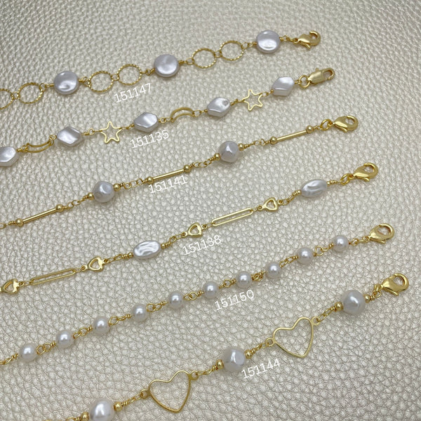 Kit Surtido de 25 Pulseras Modernas con Perlas de Oro Laminado al por mayor — SKU 152408