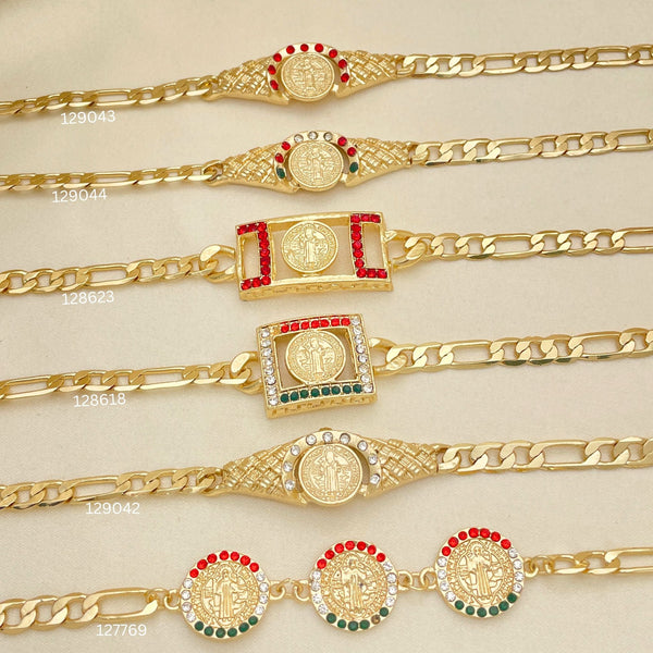 Kit Surtido de 20 Pulseras con Placa Religiosa de San Benito de Oro Laminado al por mayor — SKU 152535