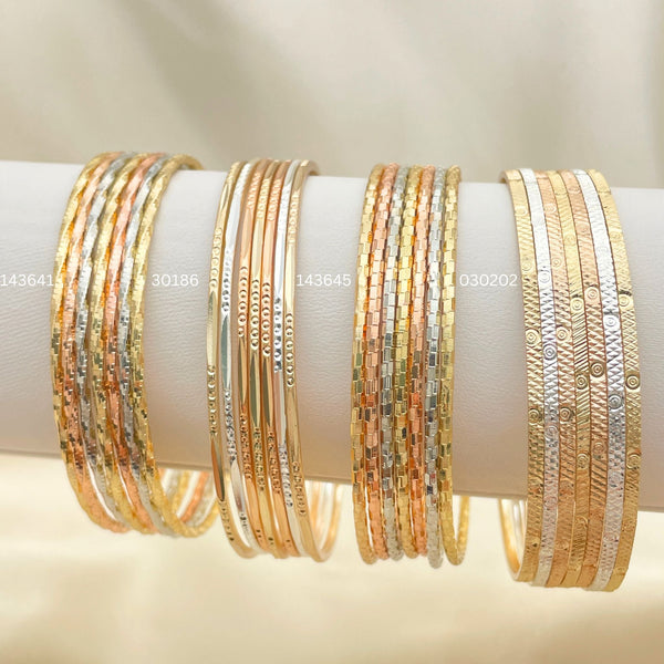 Kit Surtido de 20 Anillos Semanario Tricolor de Oro Laminado al por mayor — SKU 152543