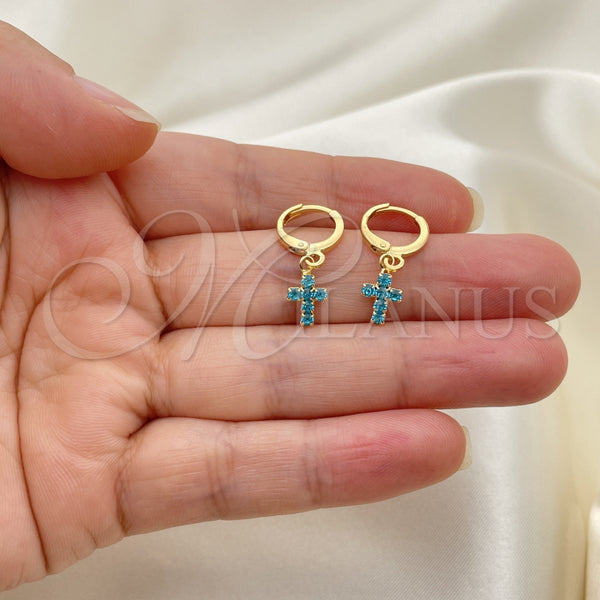 Argolla Huggie 02.02.0496.5.15 Oro Laminado, Diseño de Cruz, con Turquoise Zirconia Cubica, Pulido, Tono Dorado