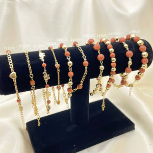 Kit Surtido de 10 Pulseras Fantasía con Venturina de Oro Laminado con Exhibidor al por mayor — SKU 153151