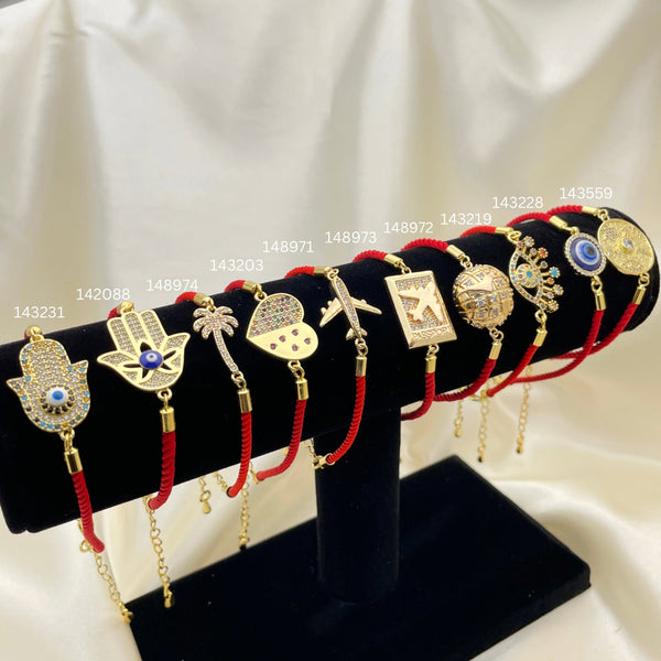 Kit Surtido de 10 Pulseras de Hilo Rojo de Oro Laminado con Exhibidor al por mayor — SKU 153168