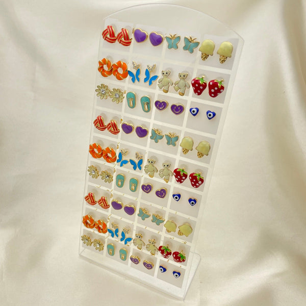 Kit Surtido de 36 Aretes de Botón con Esmalte de Oro Laminado con Exhibidor al por mayor — SKU 153261