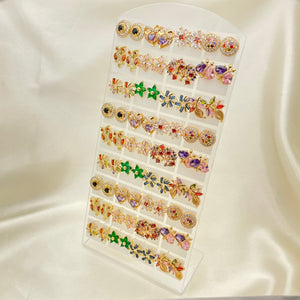 Kit Surtido de 36 Aretes de Botón Multicolor de Oro Laminado con Exhibidor al por mayor — SKU 153262