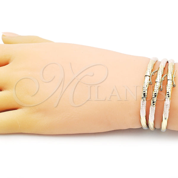Aro Trio 07.93.0018.02 Oro Laminado, Diseño de Hueco, Diamantado, Tono Dorado (04 MM Thickness, Size 2 (1.75 Diameter))