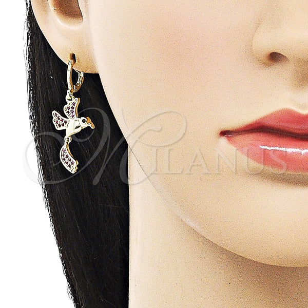 Arete Largo 02.196.0103 Oro Laminado, Diseño de Pajaro, con Rubi Micro Pave, Pulido, Tono Dorado