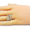 Anillo Multi Piedra 01.283.0033 Oro Laminado, Diseño de Corazón y Baguette, con Zirconia Cubica Blanca y Micro Pave Blanca, Pulido, Tono Dorado (Talla Unica)