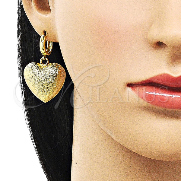Arete Colgante 02.341.0213 Oro Laminado, Diseño de Corazón y Hueco, Mate, Tono Dorado
