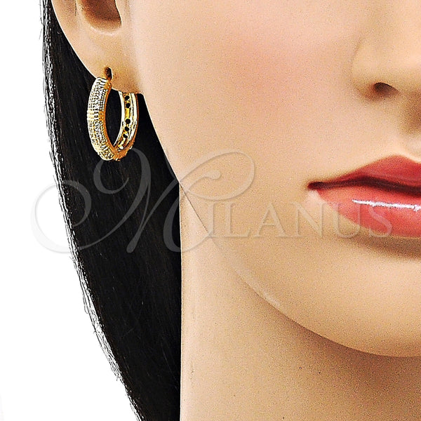 Argolla Huggie 02.210.0853.23 Oro Laminado, con Blanca Micro Pave, Pulido, Tono Dorado