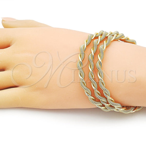 Aro Trio 07.170.0014.1 Oro Laminado, Diseño de Torcido, Pulido, Tono Dorado (06 MM Thickness, One size fits all)
