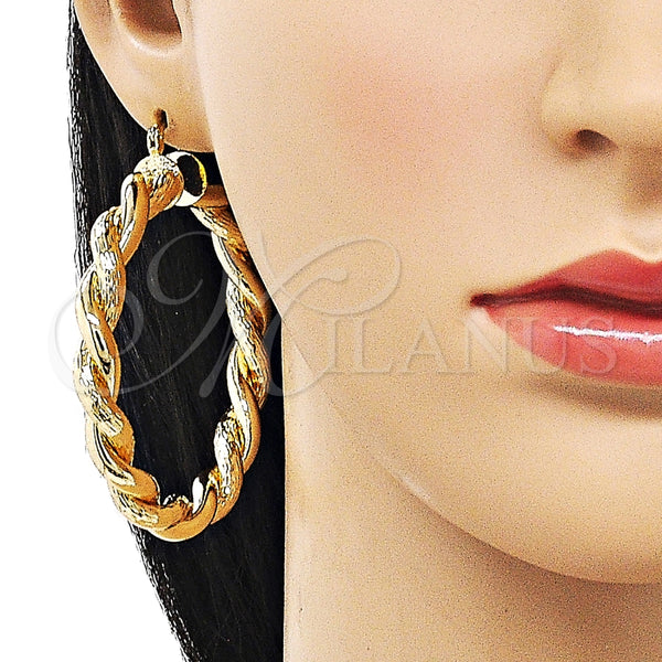 Argolla Grande 02.170.0482.60 Oro Laminado, Diseño de Torcido y Hueco, Diamantado, Tono Dorado