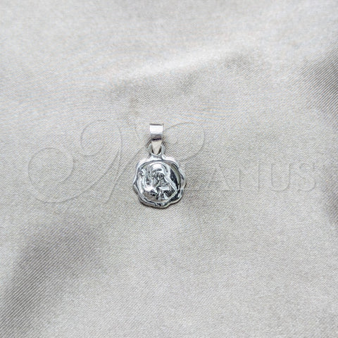 Dije Religioso 05.392.0105 Plata Rodinada, Diseño de San Benito, Pulido, Tono Plateado