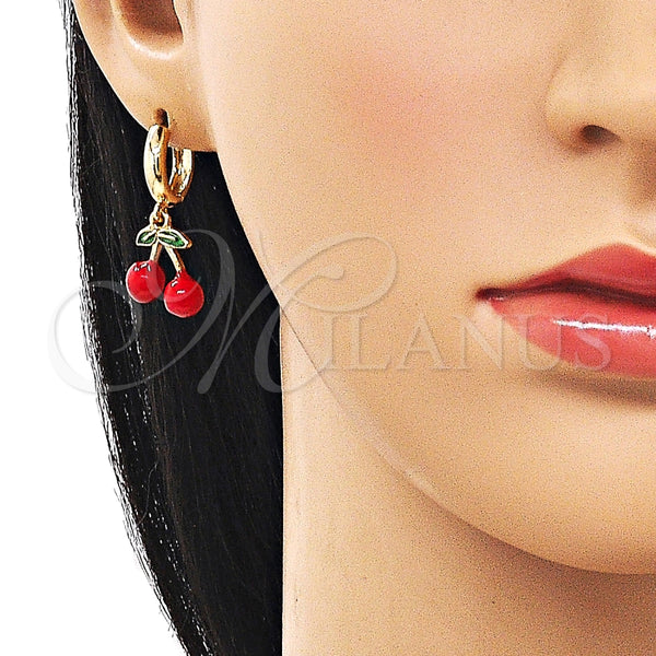 Arete Colgante 02.284.0051 Oro Laminado, Diseño de Cereza, Esmaltado Rojo, Tono Dorado
