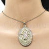 Dije Religioso 05.213.0056.1 Oro Laminado, Diseño de Guadalupe y Flor, Diamantado, Tres Tonos