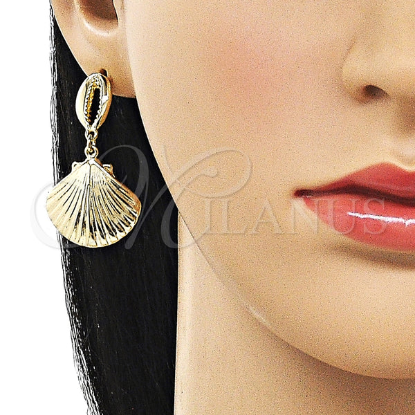 Arete Colgante 02.163.0404 Oro Laminado, Diseño de Concha, Pulido, Tono Dorado