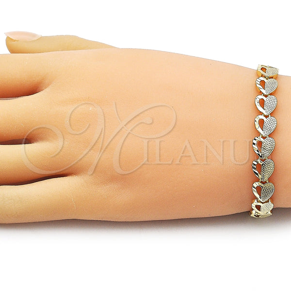 Pulsera Solida 03.213.0403.07 Oro Laminado, Diseño de Corazón, Diamantado, Tono Dorado (Grosor 08.3 MM, 7 Pulgadas de Largo)