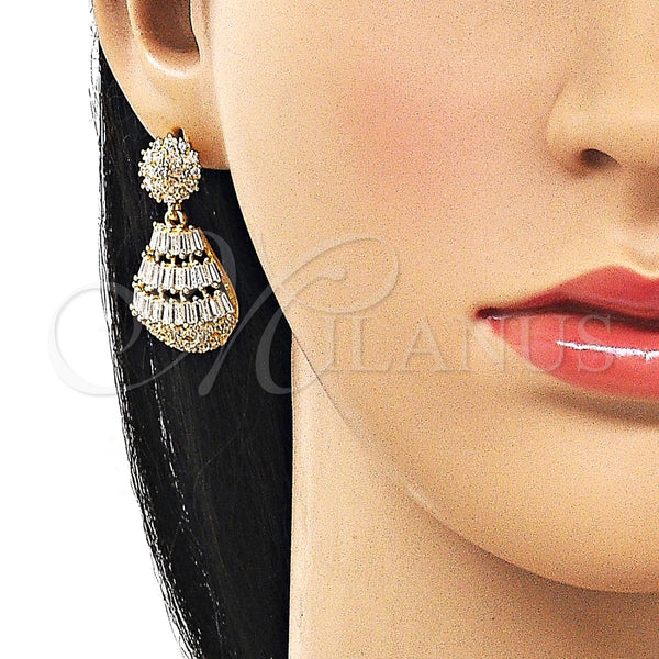 Arete Colgante 02.283.0350 Oro Laminado, Diseño de Gota y Baguette, con Blanca Zirconia Cubica and Blanca Micro Pave, Pulido, Tono Dorado