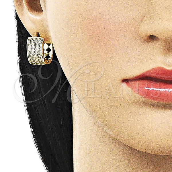 Argolla Huggie 02.266.0076.14 Oro Laminado, Diseño de Trébol de Cuatro Hojas, con Blanca Zirconia Cubica, Pulido, Tono Dorado