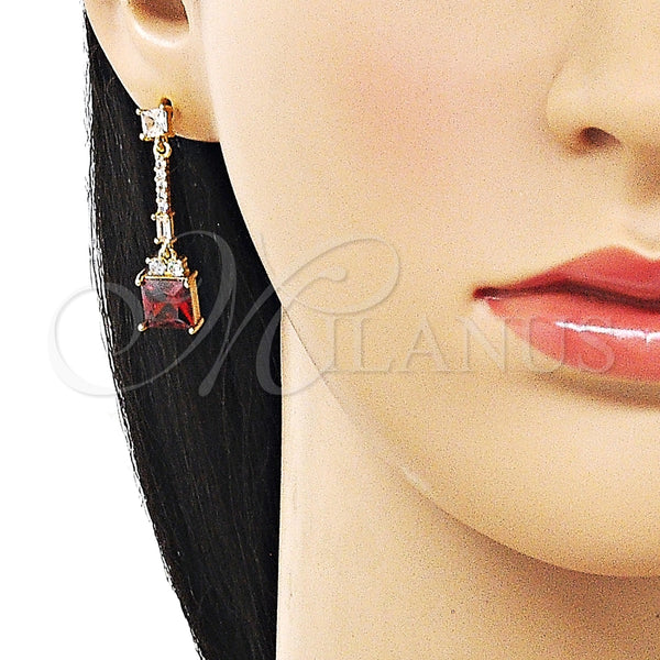 Arete Largo 02.283.0313.1 Oro Laminado, Diseño de Baguette, con Granate and Blanca Zirconia Cubica, Pulido, Tono Dorado