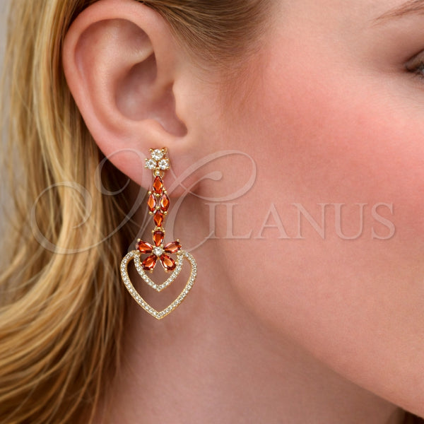 Arete Largo 02.282.0138 Oro Laminado, Diseño de Corazón y Flor, con Granate Zirconia Cubica and Blanca Micro Pave, Pulido, Tono Dorado