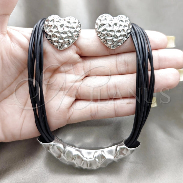 Collar y Dije 06.116.0187 Acero Inoxidable, Diseño de Corazón, Cuero Negro, Rodinado