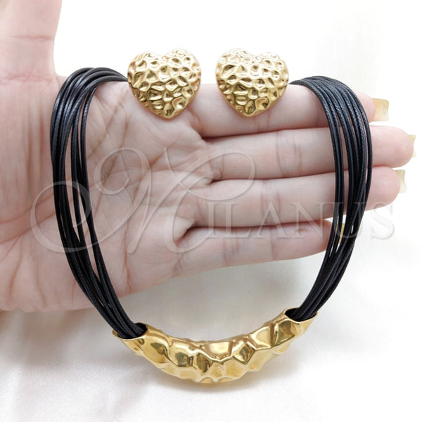 Collar y Dije 06.116.0187.1 Acero Inoxidable, Diseño de Corazón, Cuero Negro, Tono Dorado
