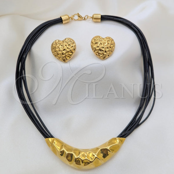 Collar y Dije 06.116.0187.1 Acero Inoxidable, Diseño de Corazón, Cuero Negro, Tono Dorado