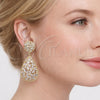 Arete Largo 02.457.0017 Oro Laminado, Diseño de Gota, con Zirconia Cubica Blanca, Pulido, Tono Dorado
