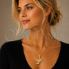 Dije Elegante 05.342.0263 Oro Laminado, Diseño de Pajaro, con Zirconia Cubica Blanca y Granate, Pulido, Tono Dorado