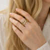 Anillo Multi Piedra 01.424.0018 Oro Laminado, Diseño de Bambu, con Micro Pave Blanca, Pulido, Tono Dorado (Talla Unica)