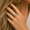 Anillo Multi Piedra 01.317.0008 Oro Laminado, Diseño de Baguette y Cluster, con Zirconia Cubica Blanca y Micro Pave Blanca, Pulido, Tono Dorado (Talla Unica)