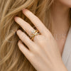 Anillo Multi Piedra 01.317.0012 Oro Laminado, Diseño de Flor, con Zirconia Cubica Blanca y Micro Pave Blanca, Pulido, Tono Dorado (Talla Unica)