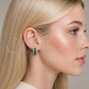 Argolla Huggie 02.267.0077.7.15 Rodio Laminado, Diseño de Cluster, con Zirconia Cubica Verde y Blanca, Pulido, Rodinado