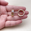 Argolla Huggie 02.267.0094.5.20 Oro Laminado, Diseño de Baguette, con Zirconia Cubica Multicolor, Pulido, Tono Dorado