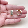Argolla Huggie 02.267.0095.2.18 Oro Laminado, con Zirconia Cubica Verde y Blanca, Pulido, Tono Dorado