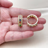 Argolla Huggie 02.267.0096.5.25 Oro Laminado, Diseño de Cluster, con Zirconia Cubica Multicolor y Blanca, Pulido, Tono Dorado