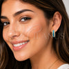 Argolla Huggie 02.267.0097.3.20 Oro Laminado, Diseño de Cluster, con Zirconia Cubica Turquoise, Pulido, Tono Dorado