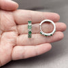 Argolla Huggie 02.267.0098.7.22 Rodio Laminado, Diseño de Baguette, con Zirconia Cubica Verde y Blanca, Pulido, Rodinado