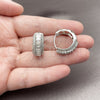 Argolla Huggie 02.267.0101.5.22 Rodio Laminado, Diseño de Cluster y Baguette, con Zirconia Cubica Blanca, Pulido, Rodinado