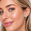 Argolla Huggie 02.267.0106.1.18 Rodio Laminado, con Micro Pave Blanca, Pulido, Rodinado