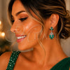 Arete Largo 02.282.0178.1 Rodio Laminado, Diseño de Gota y Oja, con Zirconia Cubica Blanca y Verde, Pulido, Rodinado